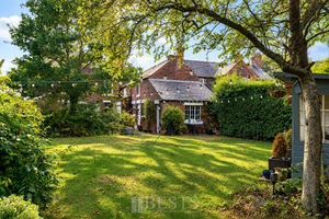 11 Weston Road